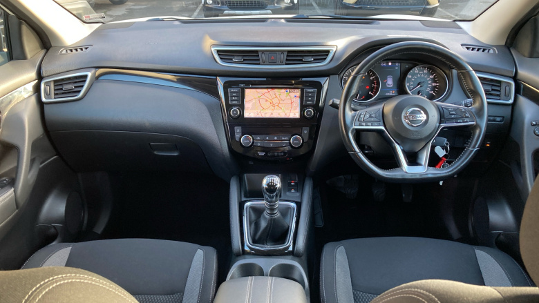 Nissan Qashqai 1.3 DiG-T Acenta Premium 5dr Petrol Hatchback